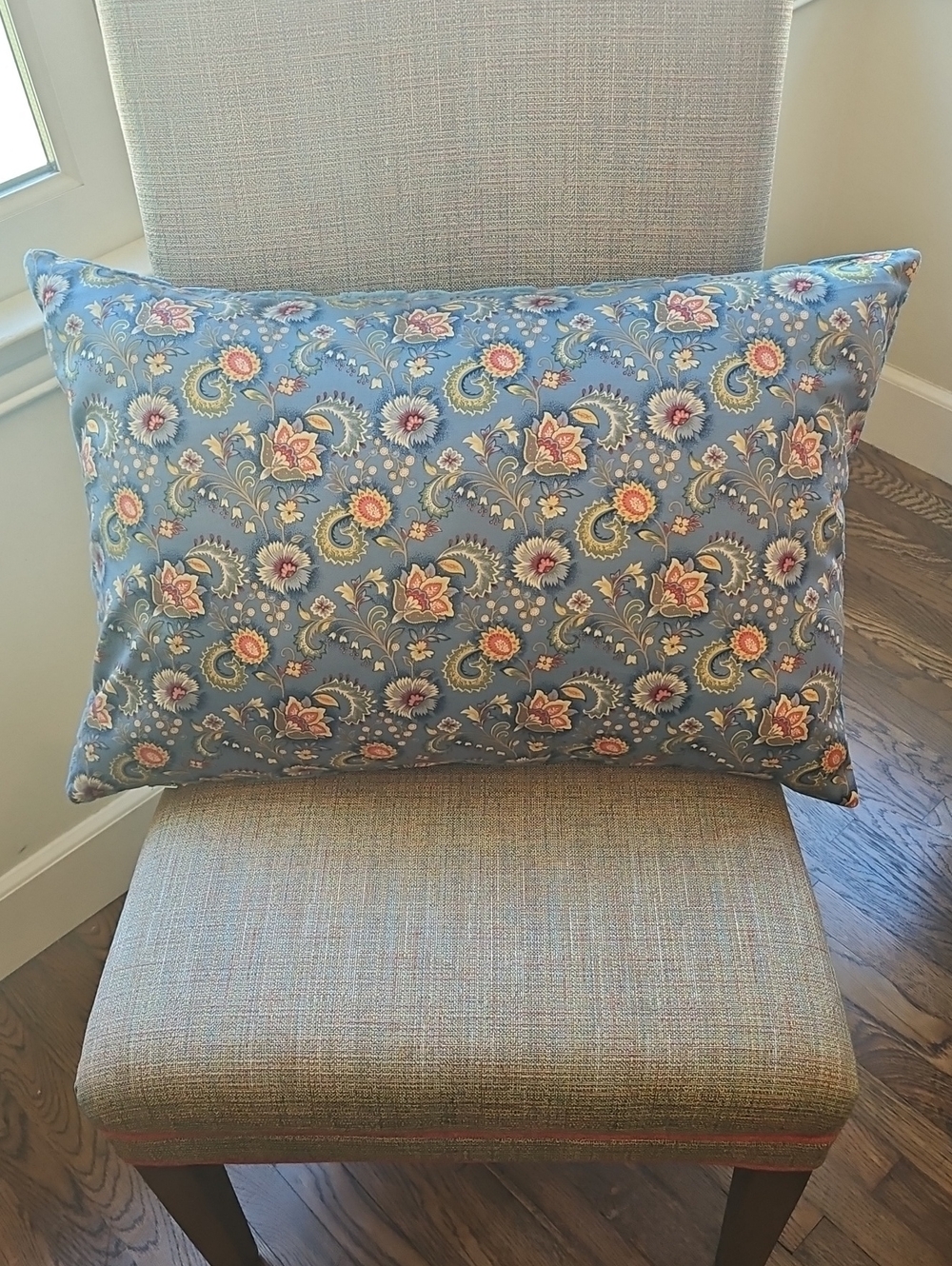 Deco Pillow - Picture 2 of 6